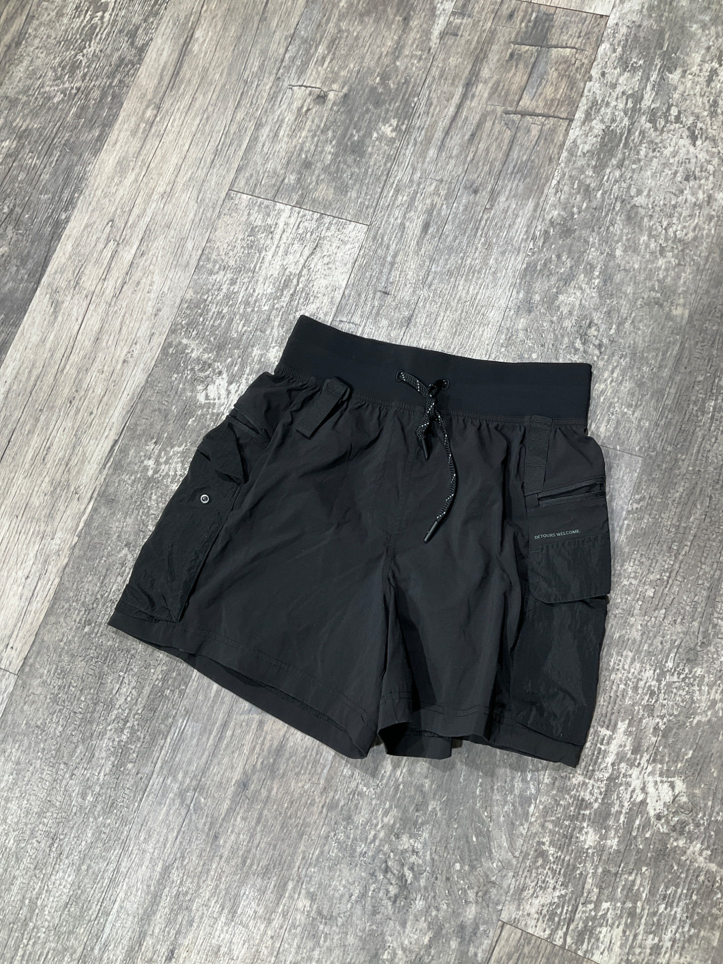 Lululemon Shorts Size 4