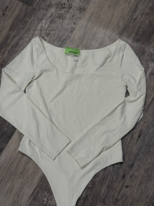 Aritzia Long Sleeve Top Size Large
