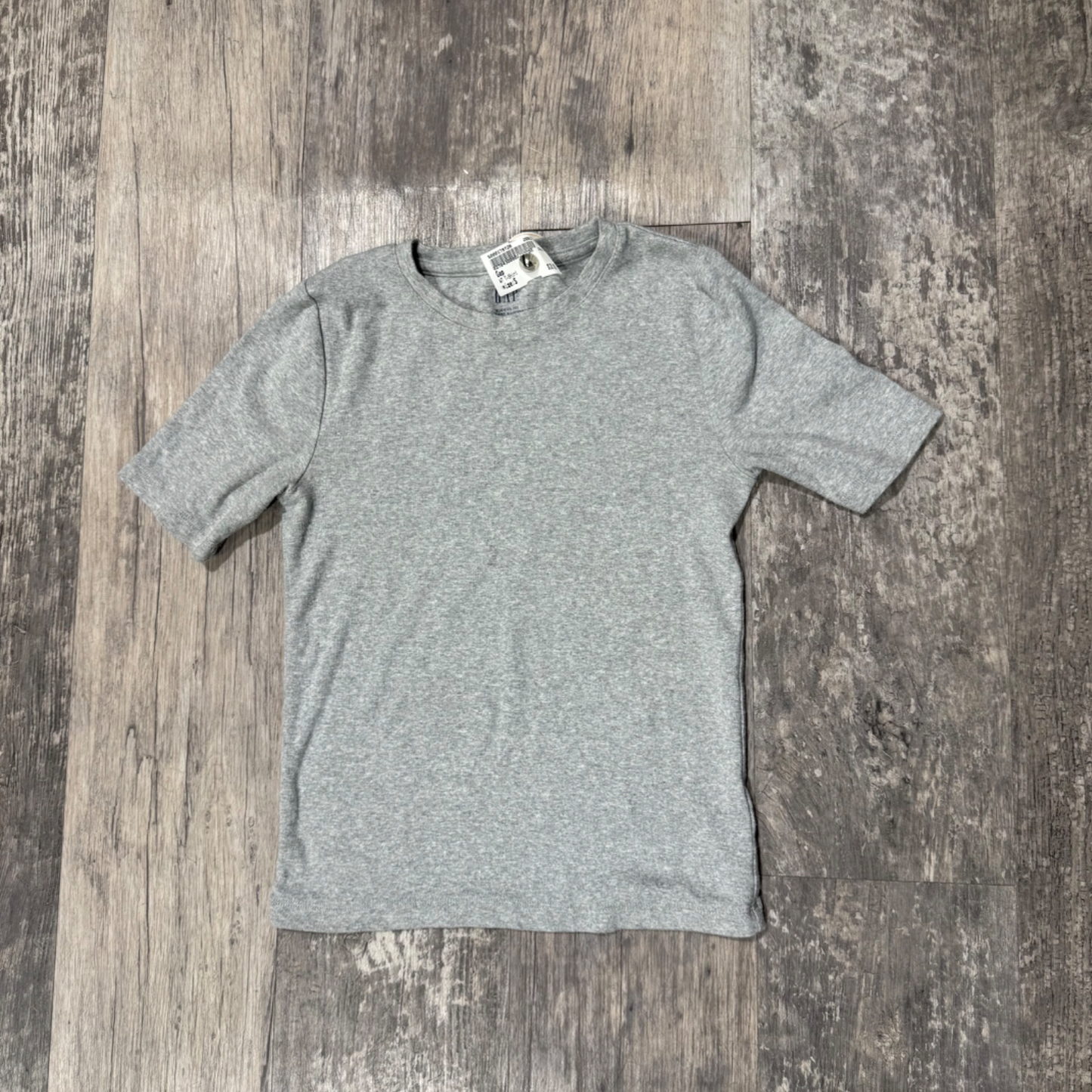 Gap T-Shirt Size Small