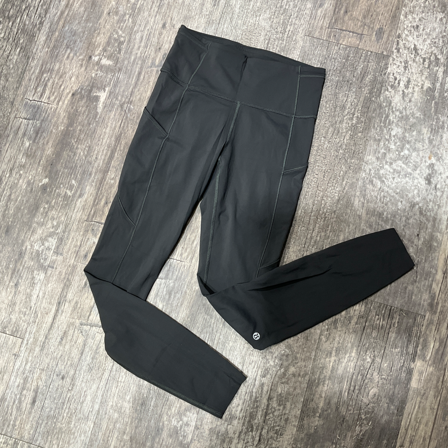 Lululemon Athletic Pants Size 5/6 (28)
