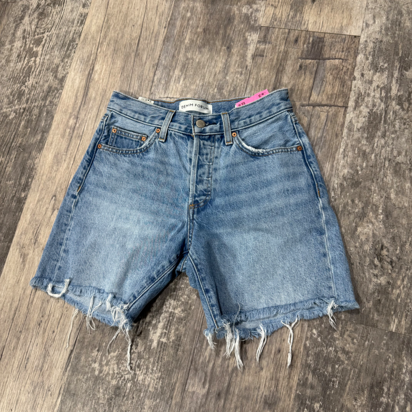 Denim Forum Shorts Size 24