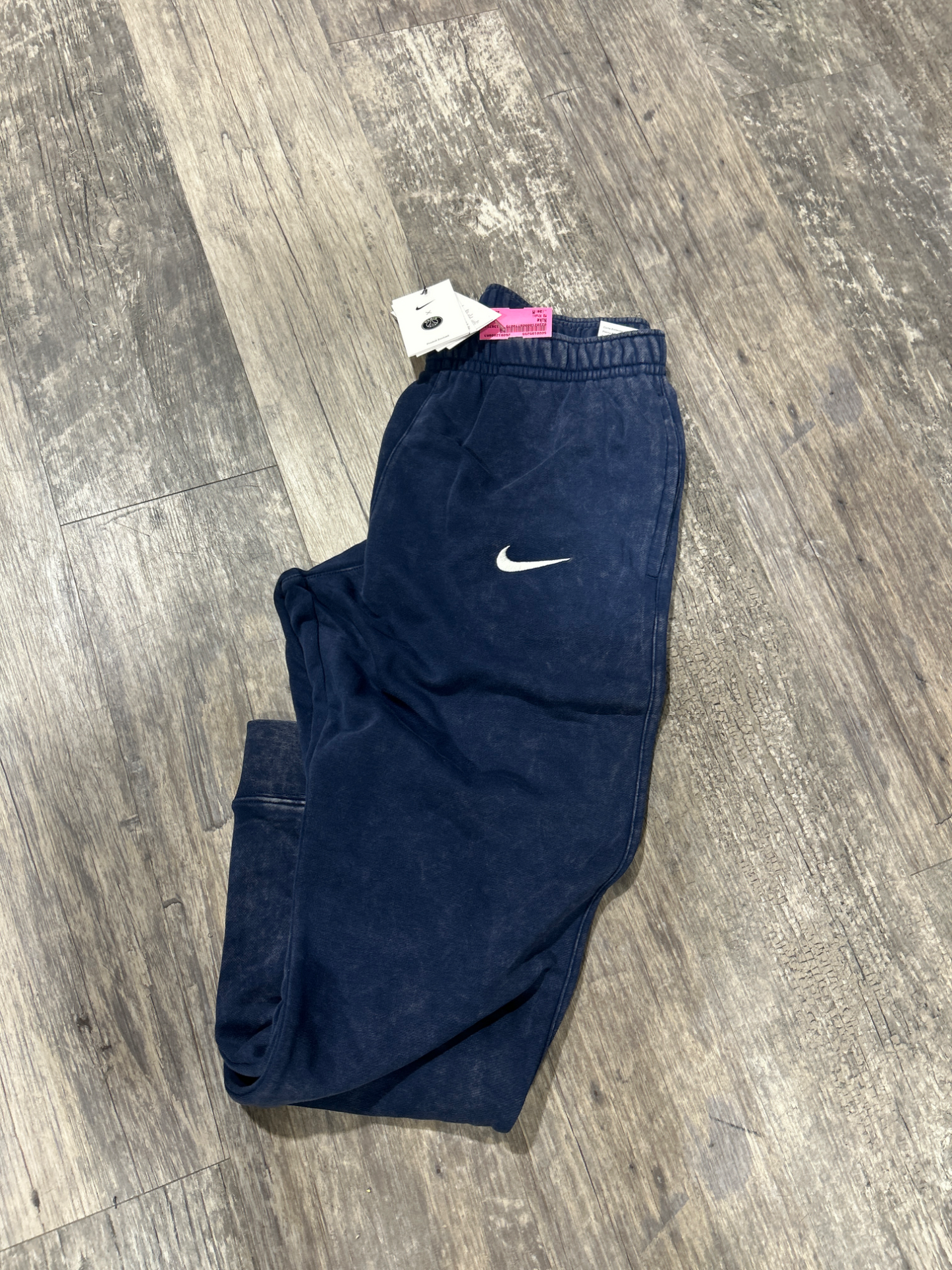 Nike Khakis Size Medium