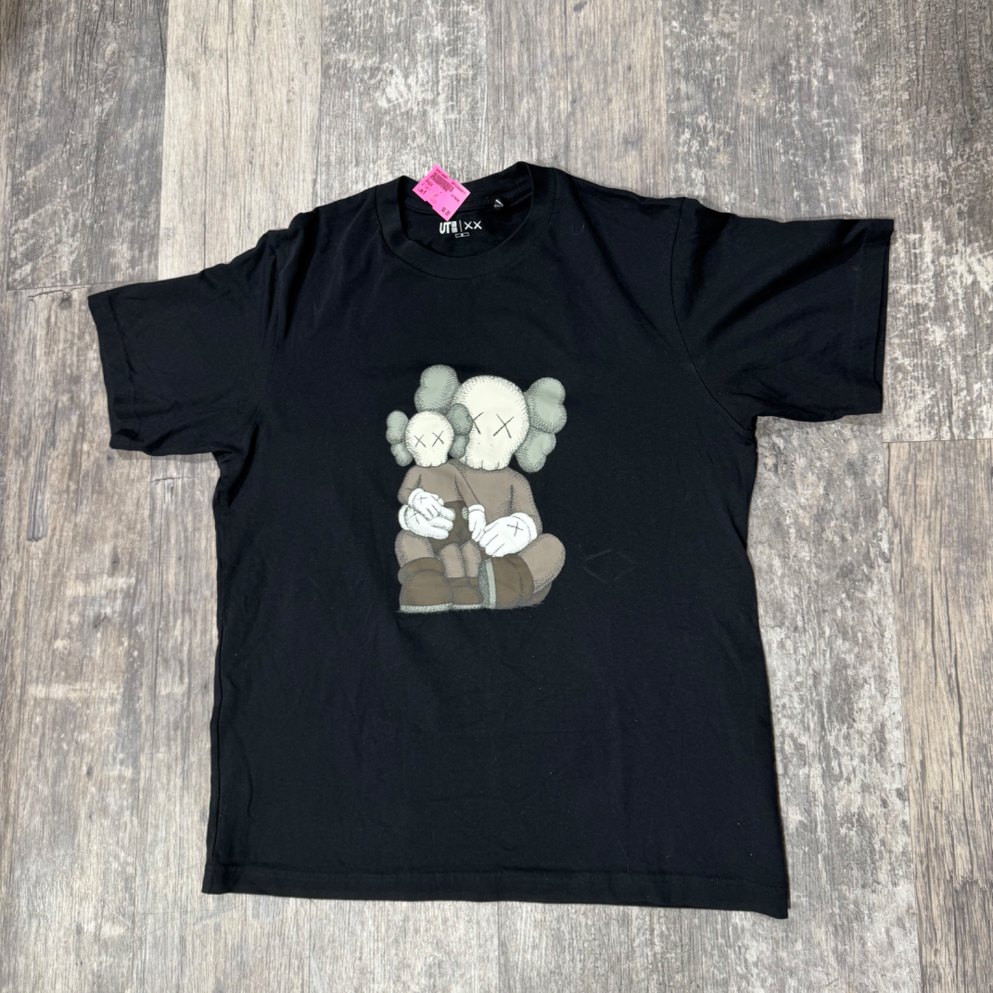 Uniqlo T-Shirt Size Medium