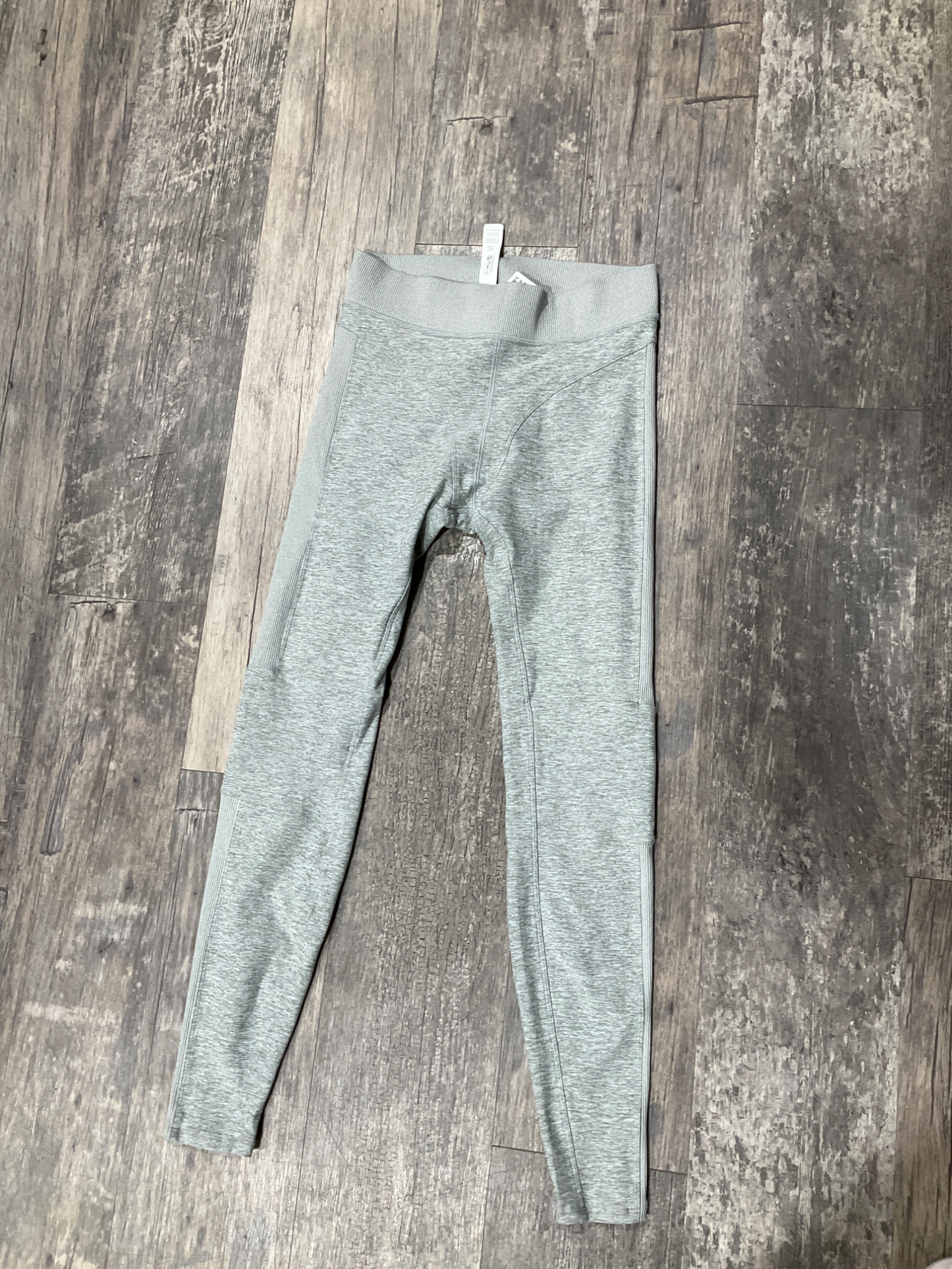 Alo Khakis Size Medium