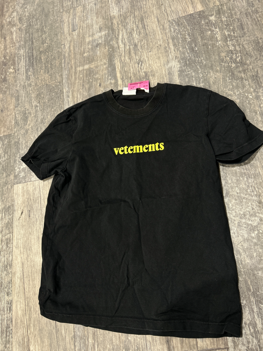 Short Sleeve Top Size Small