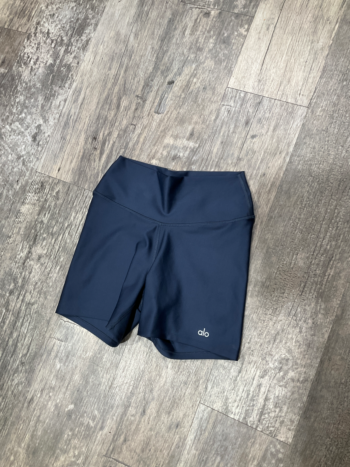 Alo Shorts Size Medium