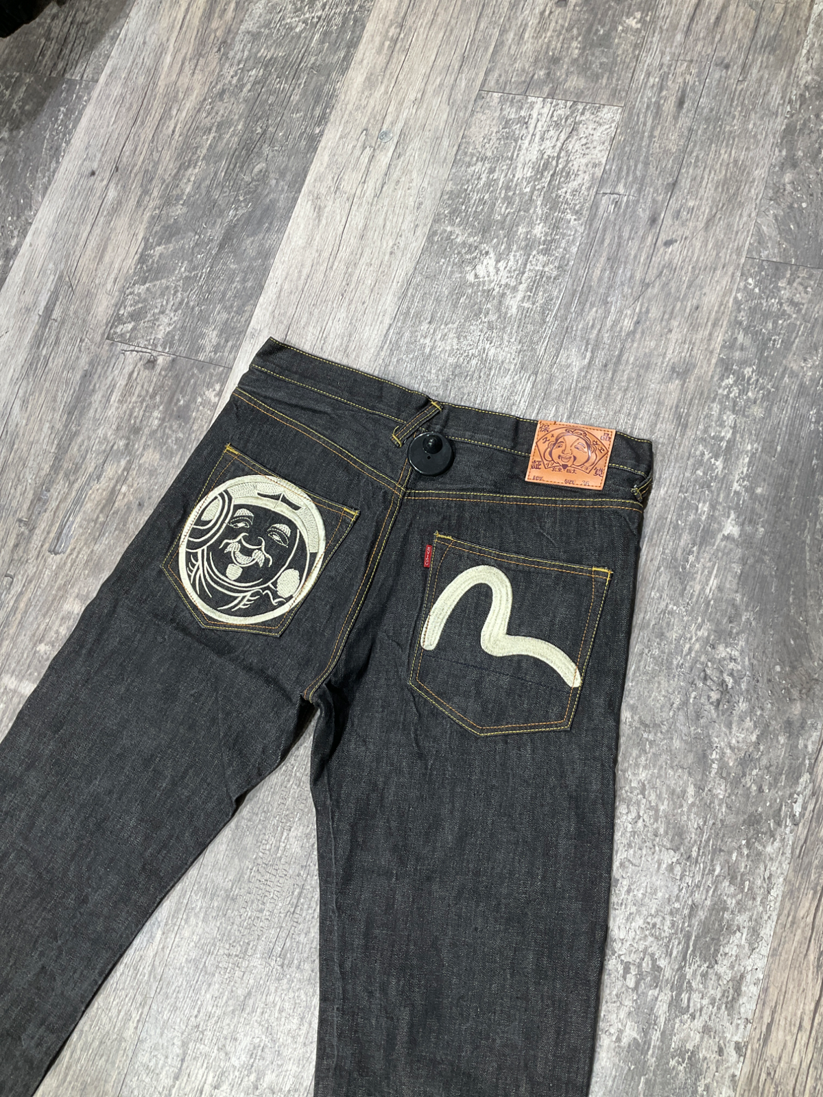 Evisu Khakis Size 36