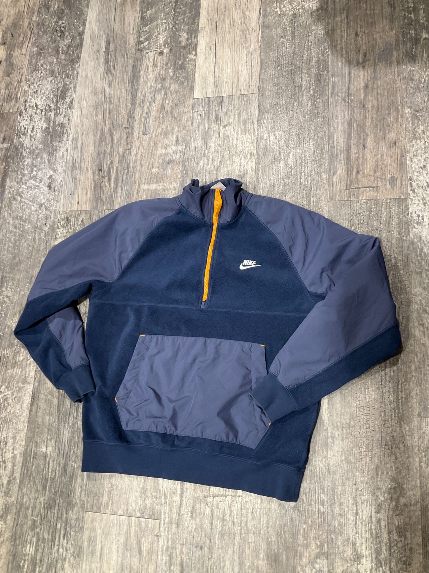 Nike Sweater Size Extra Large