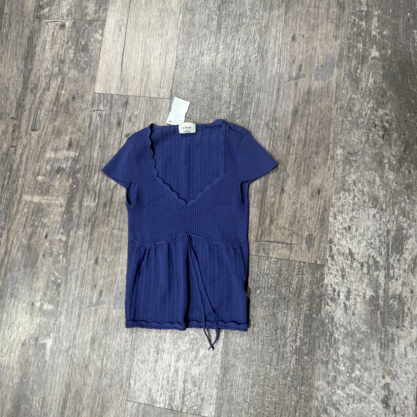 Aritzia Short Sleeve Top Size Small