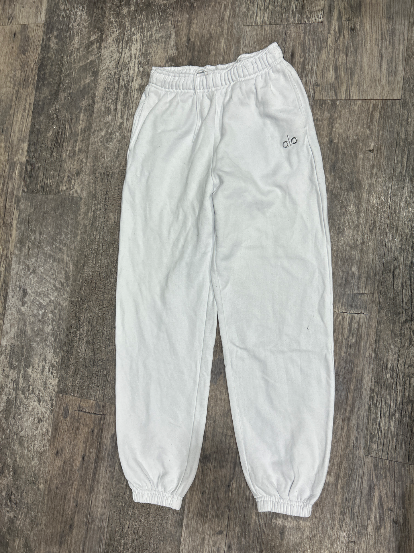 Alo Khakis Size Medium