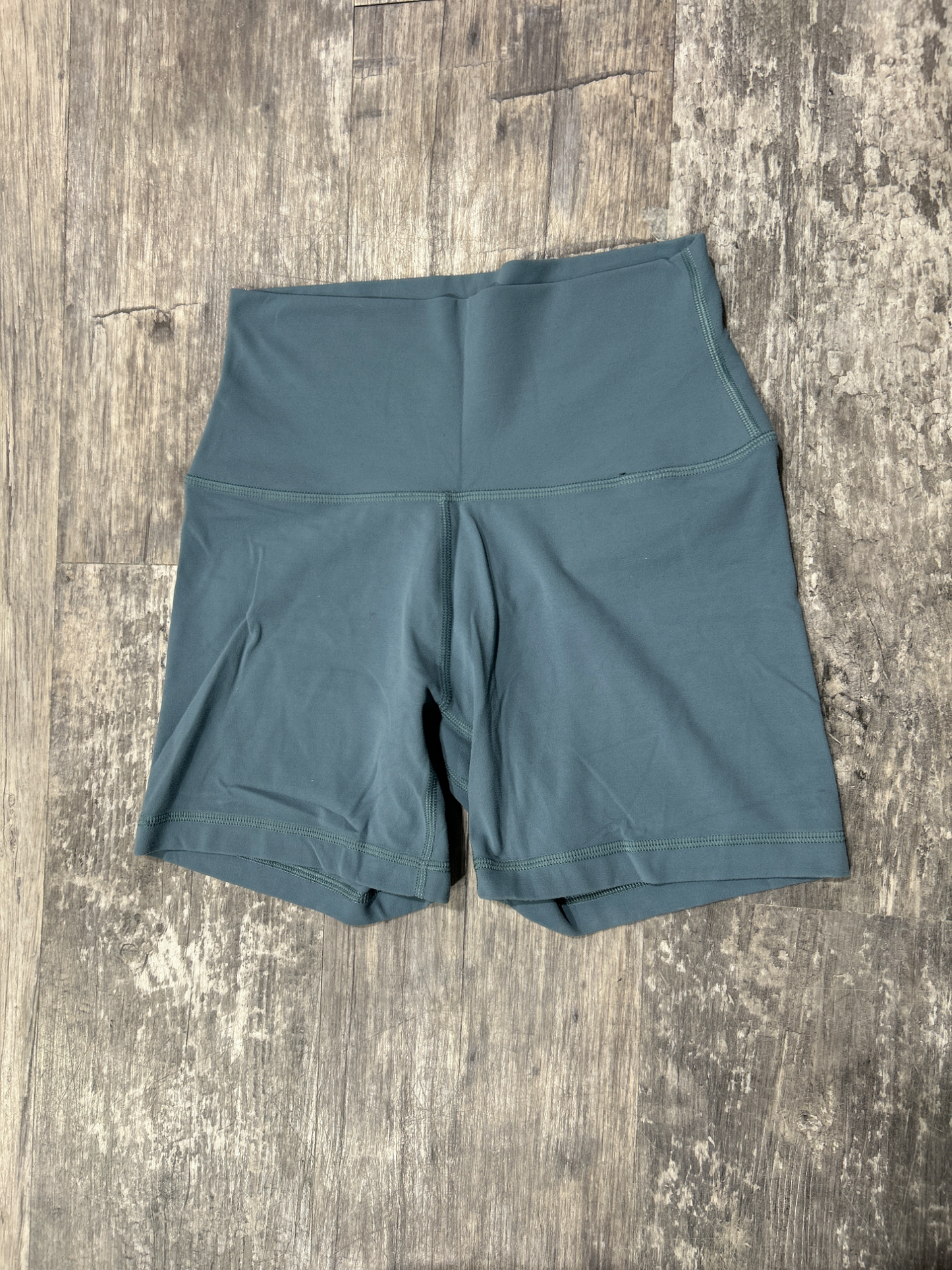 Tna Shorts Size Small