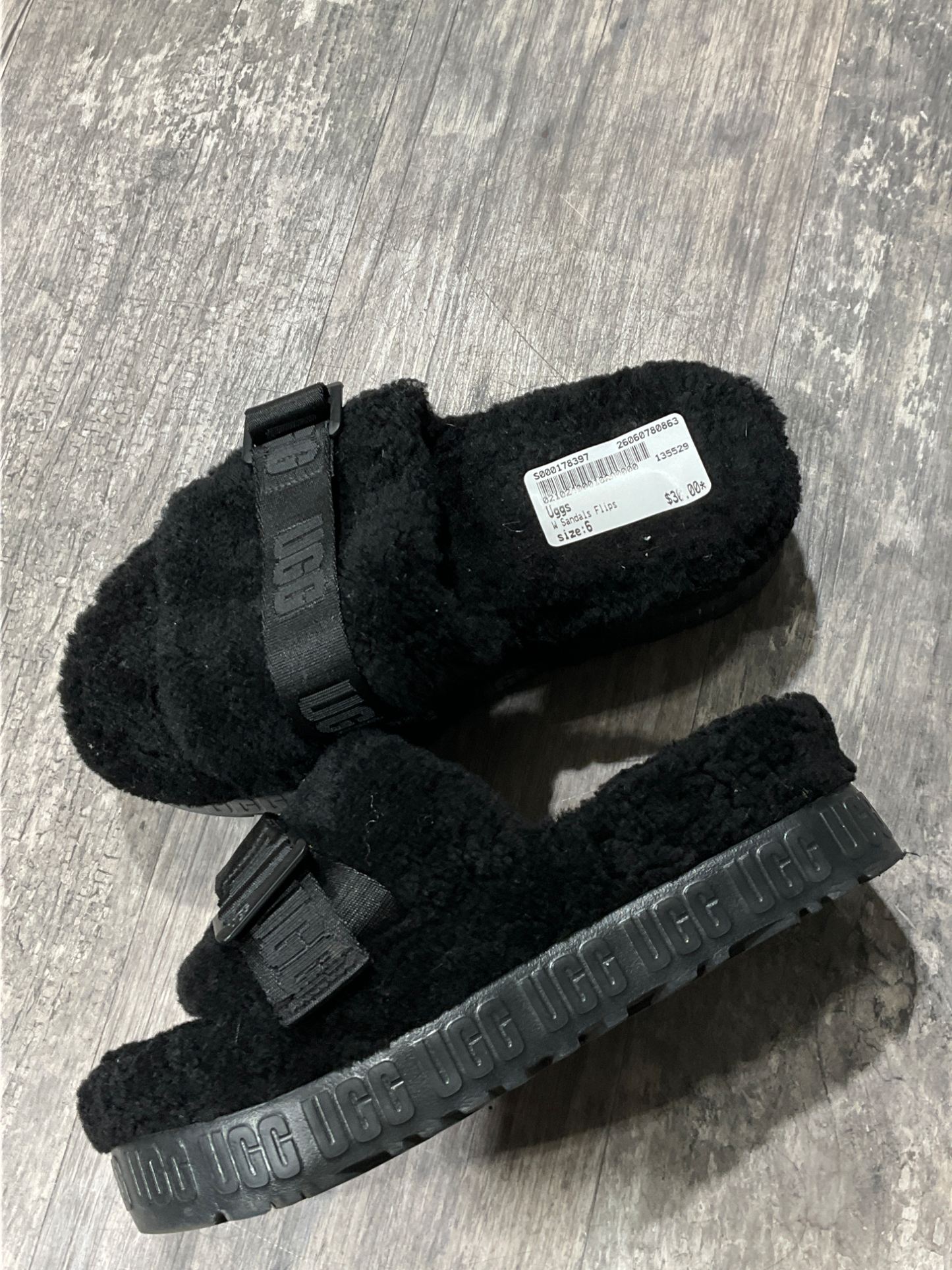 Uggs Sandals Womens 6