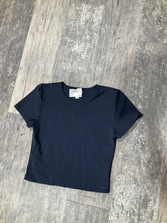 Aritzia Short Sleeve Top Size Large